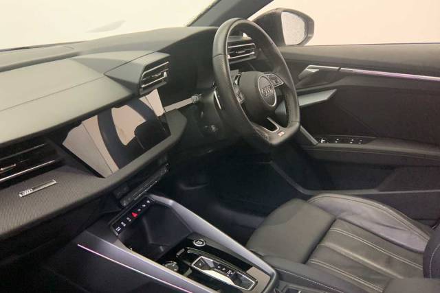 2024 Audi A3 Sportback 1.5 Black Edition 35 TFSI  150 PS S tronic