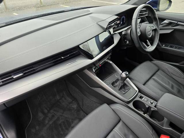 2023 Audi A3 Sportback 1.0 S line 30 TFSI  110 PS 6-speed