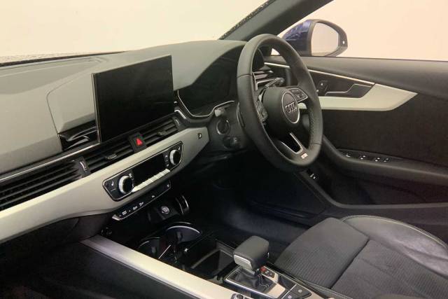 2022 Audi A4 Avant 2.0 Avant S line 40 TFSI  204 PS S tronic