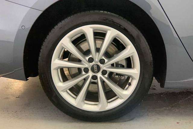 2024 Audi A5 Avant 2.0 Sport e-hybrid quattro 299 PS S tronic