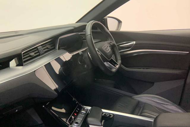 2022 Audi E-tron Black Edition 50 quattro 230,00 kW