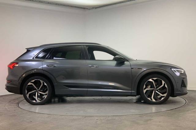 2022 Audi E-tron Black Edition 50 quattro 230,00 kW