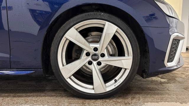 2022 Audi A4 Saloon 2.0 S line 35 TFSI  150 PS S tronic
