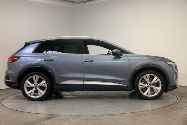 2023 Audi Q4 e-tron Q4  (O) S line 40 e-tron  150,00 kW