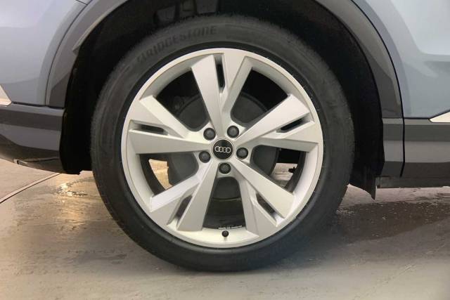 2023 Audi Q4 e-tron Q4  (O) S line 40 e-tron  150,00 kW