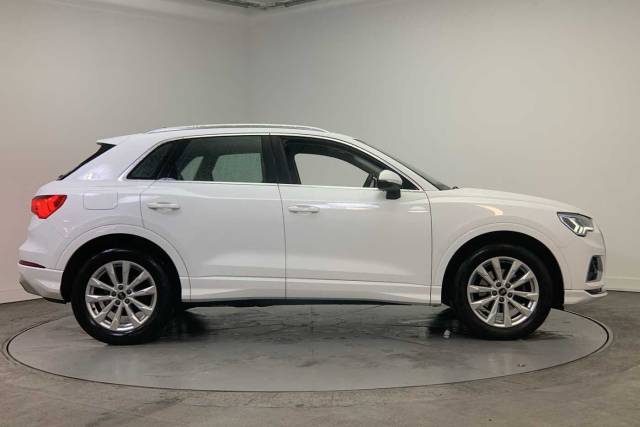 2022 Audi Q3 1.5 Sport 35 TFSI  150 PS S tronic