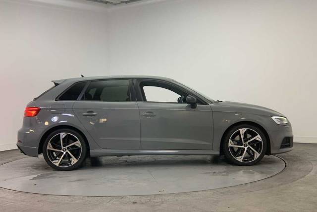 2020 Audi S3 Sportback 2.0 Black Edition TFSI  300 PS S tronic