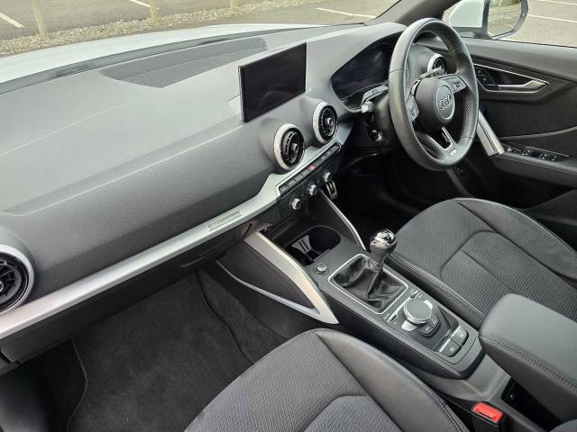 2021 Audi Q2 1.0 S line 30 TFSI  110 PS 6-speed