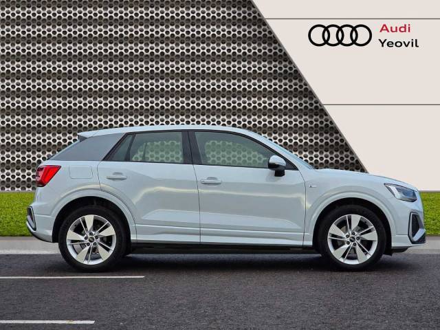 2021 Audi Q2 1.0 S line 30 TFSI  110 PS 6-speed