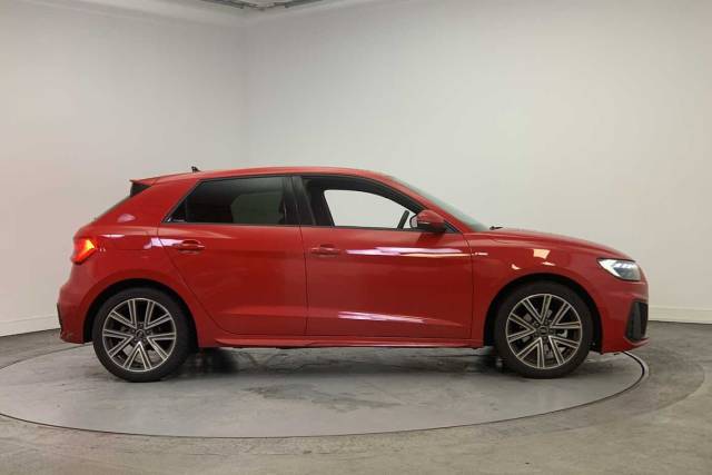 2024 Audi A1 Sportback 1.0 S line 30 TFSI  116 PS 6-speed