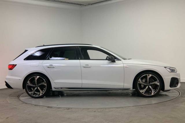 2024 Audi A4 Avant 2.0 Avant Black Edition 40 TFSI  204 PS S tronic