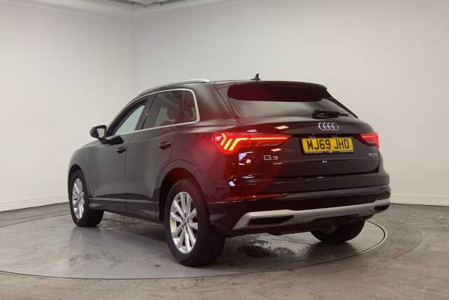 2019 Audi Q3 2.0 Sport 35 TDI quattro 150 PS 6-speed