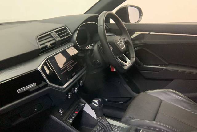 2023 Audi Q3 2.0 (O) Black Edition 40 TFSI quattro 190 PS S tronic