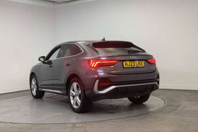 2023 Audi Q3 Sportback 1.5 S line 35 TFSI  150 PS 6-speed