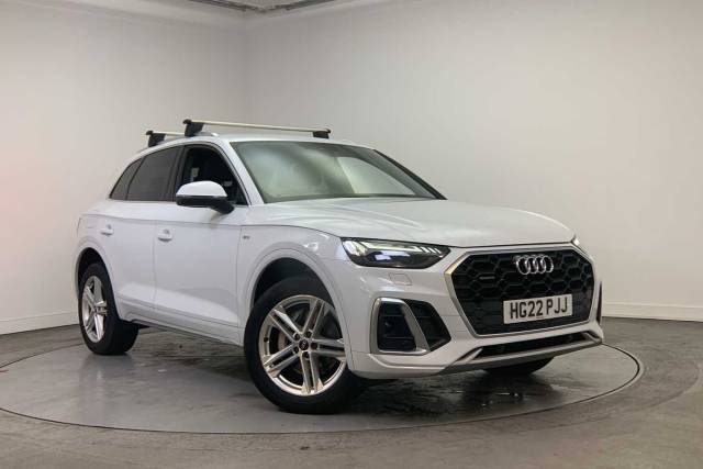 Audi Q5 TFSI e 2.0 S line 50 TFSI e quattro 299 PS S tronic 4x4 vehicle Hybrid Glacier White Metallic