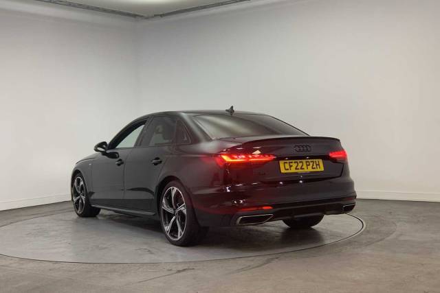 2022 Audi A4 Saloon 2.0 Black Edition 35 TFSI  150 PS S tronic