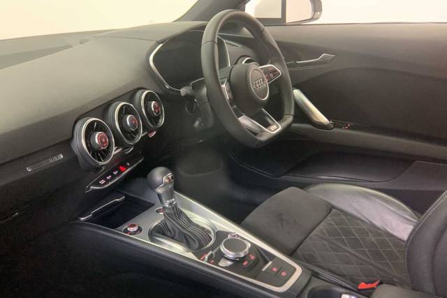 2022 Audi TT 2.0 Coup- S line 40 TFSI  197 PS S tronic