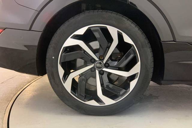 2022 Audi E-tron Black Edition 50 quattro 230,00 kW