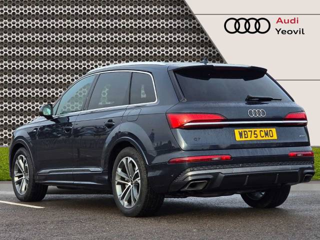 2026 Audi Q7 TFSI e 3.0 SUV  S line TFSI e quattro 394 PS tiptronic