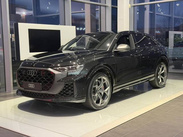 Audi Rs Q8 4.0 AUDI RS Q8 SUV performance Carbon Black 640 PS tiptronic SUV Petrol Mythos black, metallic