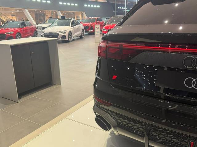 2026 Audi Rs Q8 4.0 AUDI RS Q8 SUV performance Carbon Black 640 PS tiptronic