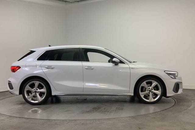 2023 Audi A3 Sportback 1.5 S line 35 TFSI  150 PS S tronic