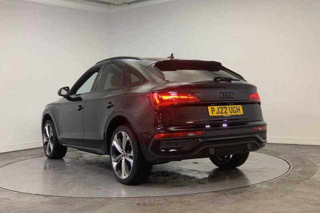 2022 Audi Q5 Sportback 2.0 Edition 1 40 TDI quattro 204 PS S tronic