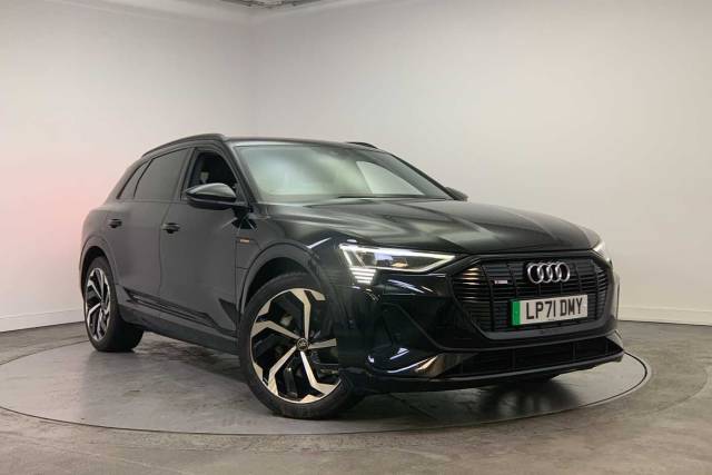 Audi E-tron Black Edition 50 quattro 230,00 kW 4x4 vehicle Electric Brilliant Black