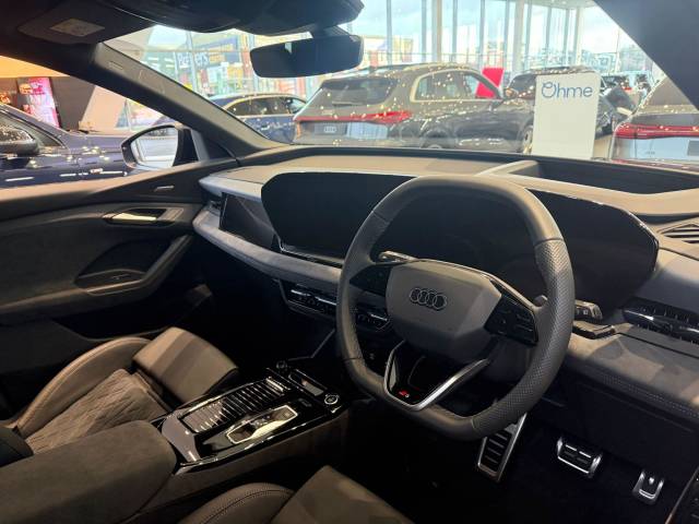 2025 Audi Q6 e-tron AUDI Q6 SUV Edition 1 e-tron quattro 285,00 kW