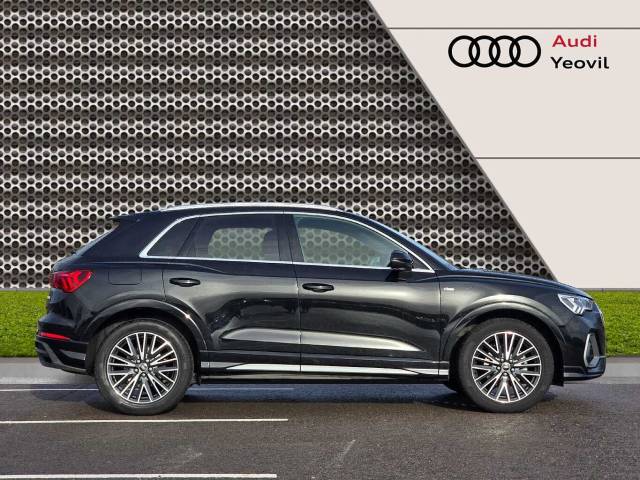 2024 Audi Q3 1.5 S line 35 TFSI  150 PS S tronic