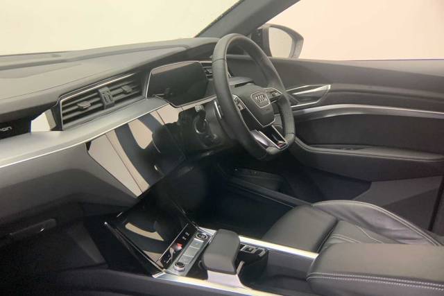 2022 Audi E-tron Black Edition 50 quattro 230,00 kW