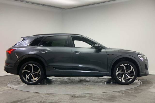 2022 Audi E-tron Black Edition 50 quattro 230,00 kW