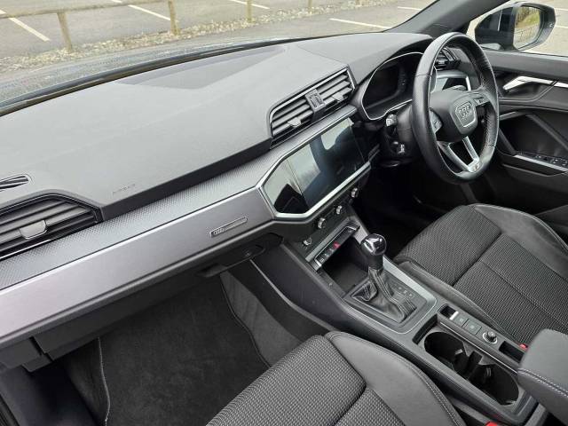 2022 Audi Q3 2.0 S line 35 TDI  150 PS S tronic