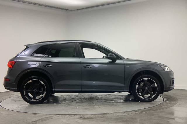 2020 Audi Q5 2.0 Black Edition 40 TDI quattro 190 PS S tronic