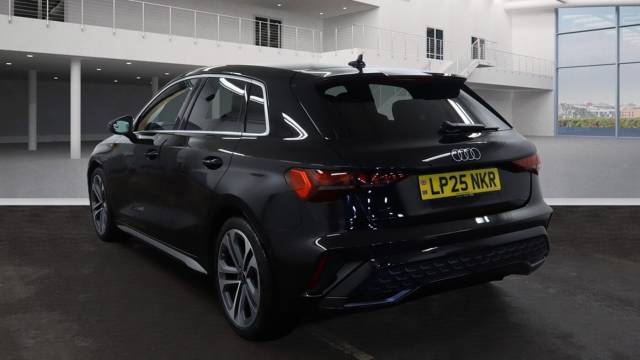 2025 Audi A3 Sportback 1.5 S line TFSI  150 PS S tronic