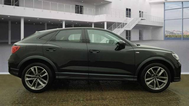 2023 Audi Q3 Sportback 1.5 Black Edition 35 TFSI  150 PS S tronic