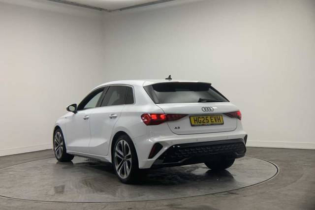2025 Audi A3 Sportback 1.5 S line 35 TFSI  150 PS S tronic