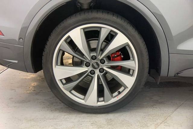 2024 Audi SQ5 3.0 Black Edition TDI  341 PS tiptronic