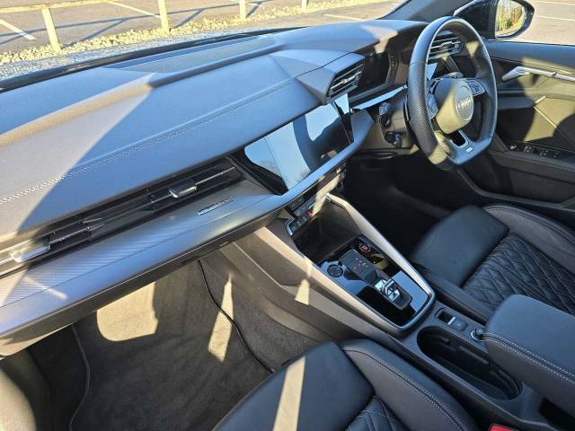 2024 Audi S3 Sportback 2.0 Black Edition TFSI  310 PS S tronic