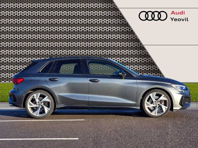 2024 Audi S3 Sportback 2.0 Black Edition TFSI  310 PS S tronic