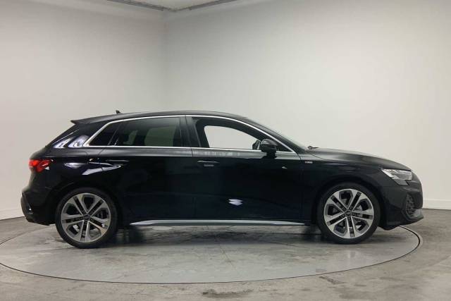 2025 Audi A3 Sportback 1.5 S line TFSI  150 PS S tronic
