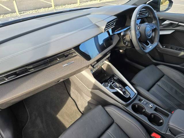 2025 Audi A3 Sportback 1.5 Black Edition 35 TFSI  150 PS S tronic