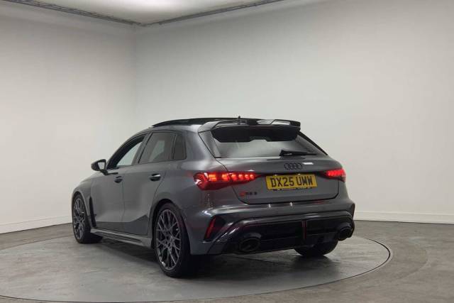 2025 Audi RS 3 Sportback 2.5 RS 3 Sportback Carbon Black   400 PS S tronic