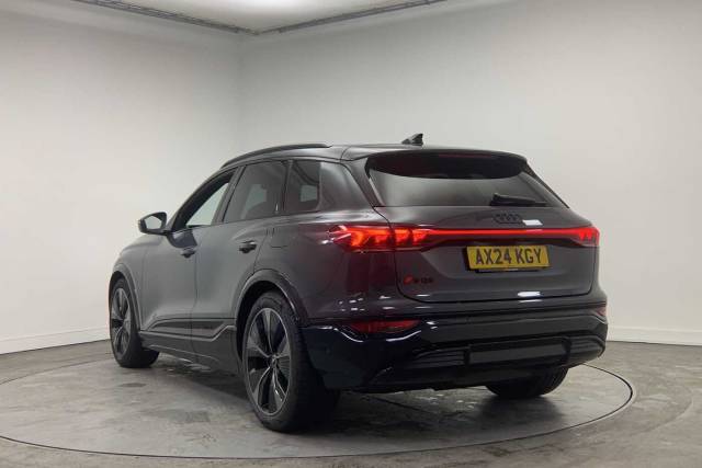 2024 Audi Q6 e-tron SQ6 SUV Launch Edition e-tron  360,00 kW