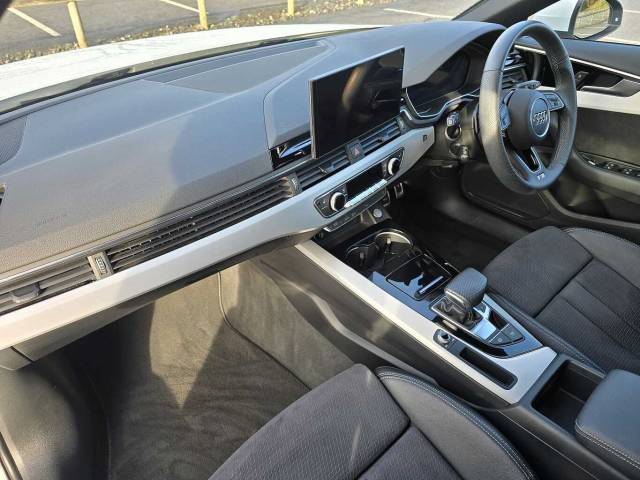 2024 Audi A4 Avant 2.0 Avant S line 40 TFSI  204 PS S tronic