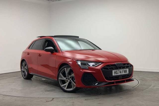 Audi A3 Sportback 1.5 Black Edition 35 TFSI  150 PS S tronic Hatchback Petrol Progressive red, metallic