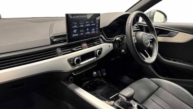 2023 Audi A4 Saloon 2.0 S line 35 TFSI  150 PS S tronic