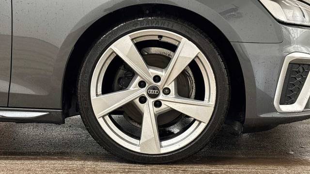 2023 Audi A4 Saloon 2.0 S line 35 TFSI  150 PS S tronic