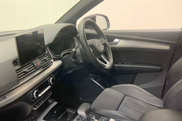 2021 Audi Q5 Sportback TFSI e 2.0 S line 50 TFSI e quattro 299 PS S tronic