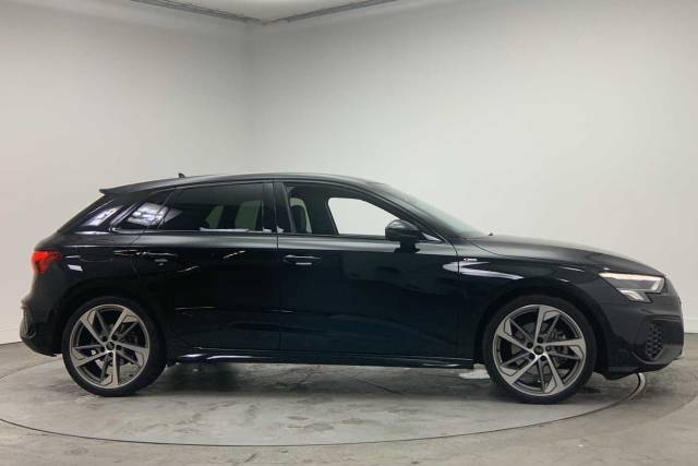 2024 Audi A3 Sportback 1.5 Black Edition 35 TFSI  150 PS S tronic